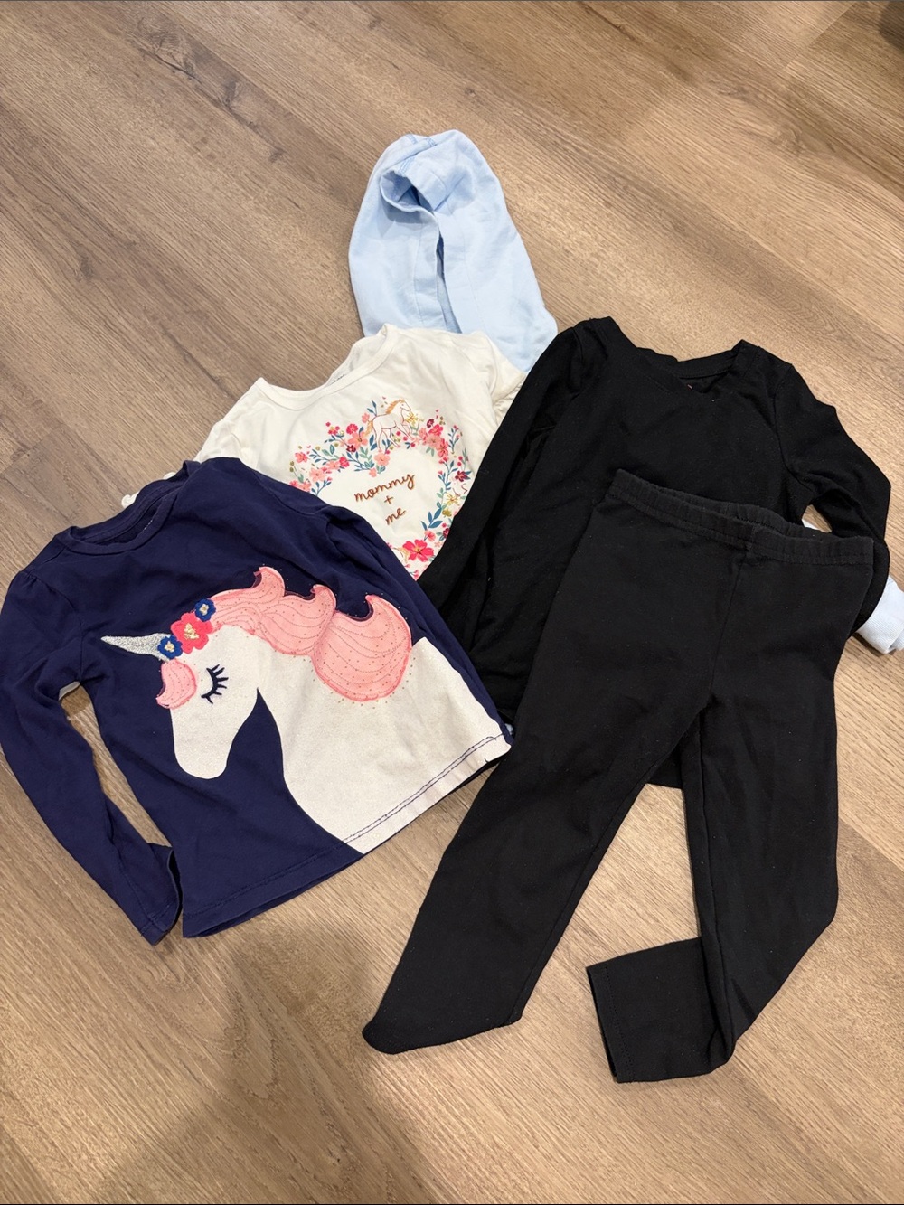 Kids lot of clothes in size 3